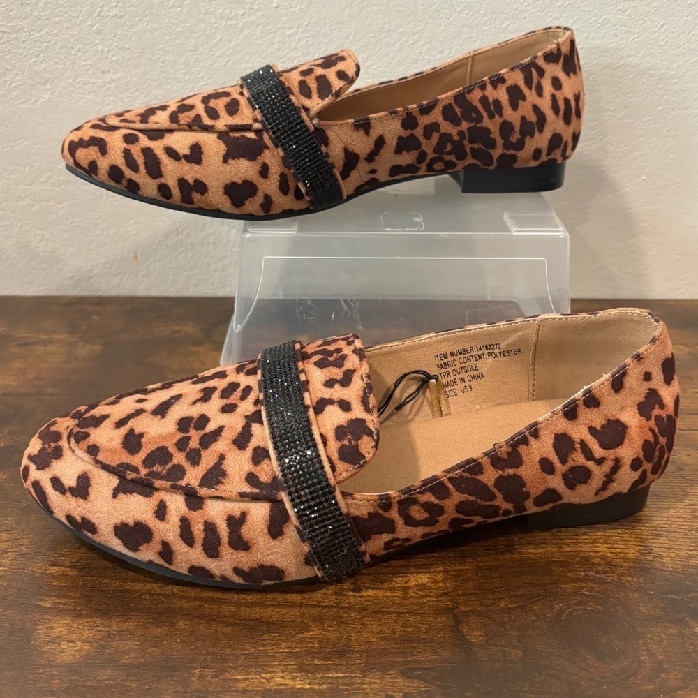 Torrid Embellished Band Loafers - Size 9 - Picture 3 of 5